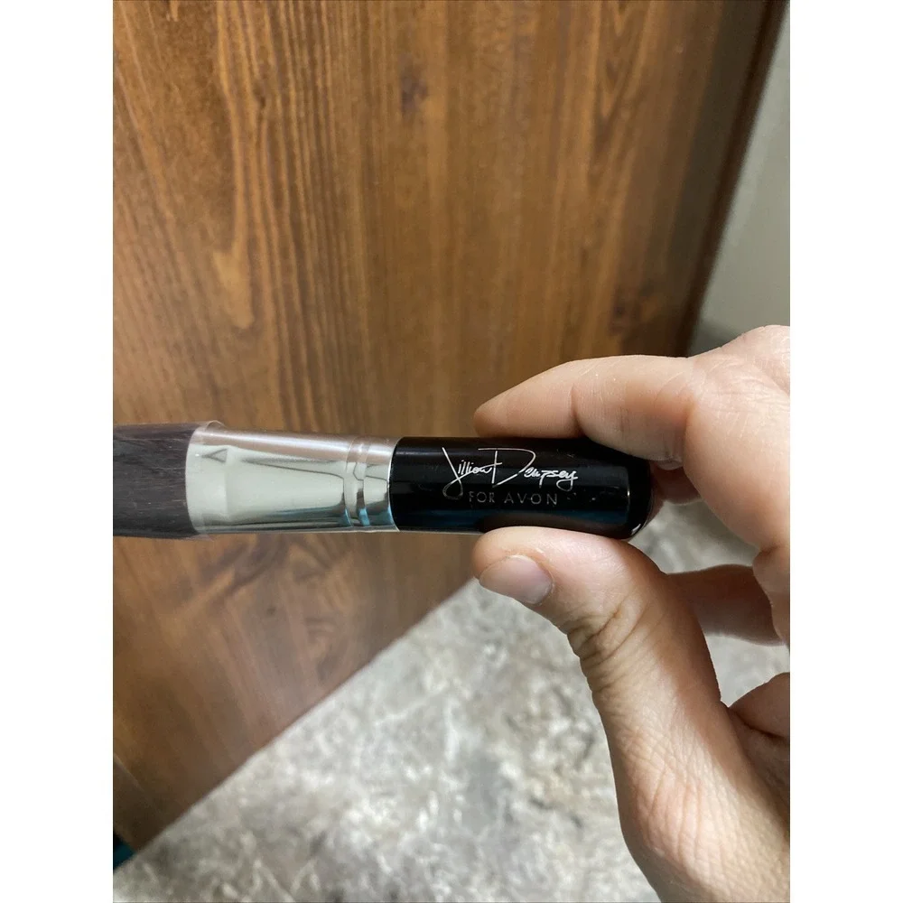 Jillian Dempsey Avon Makeup Brush New‎